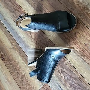 Tommy Hilfiger black open toe sandals